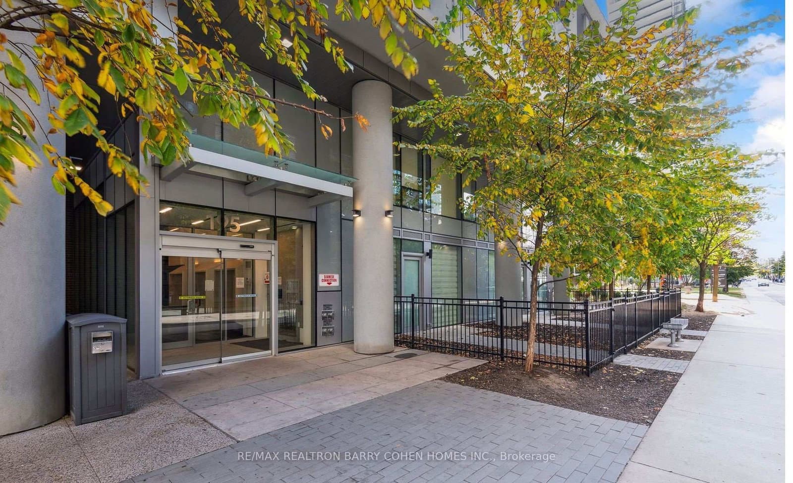 2002 - 195 Redpath Avenue, Toronto, ON — photo 2