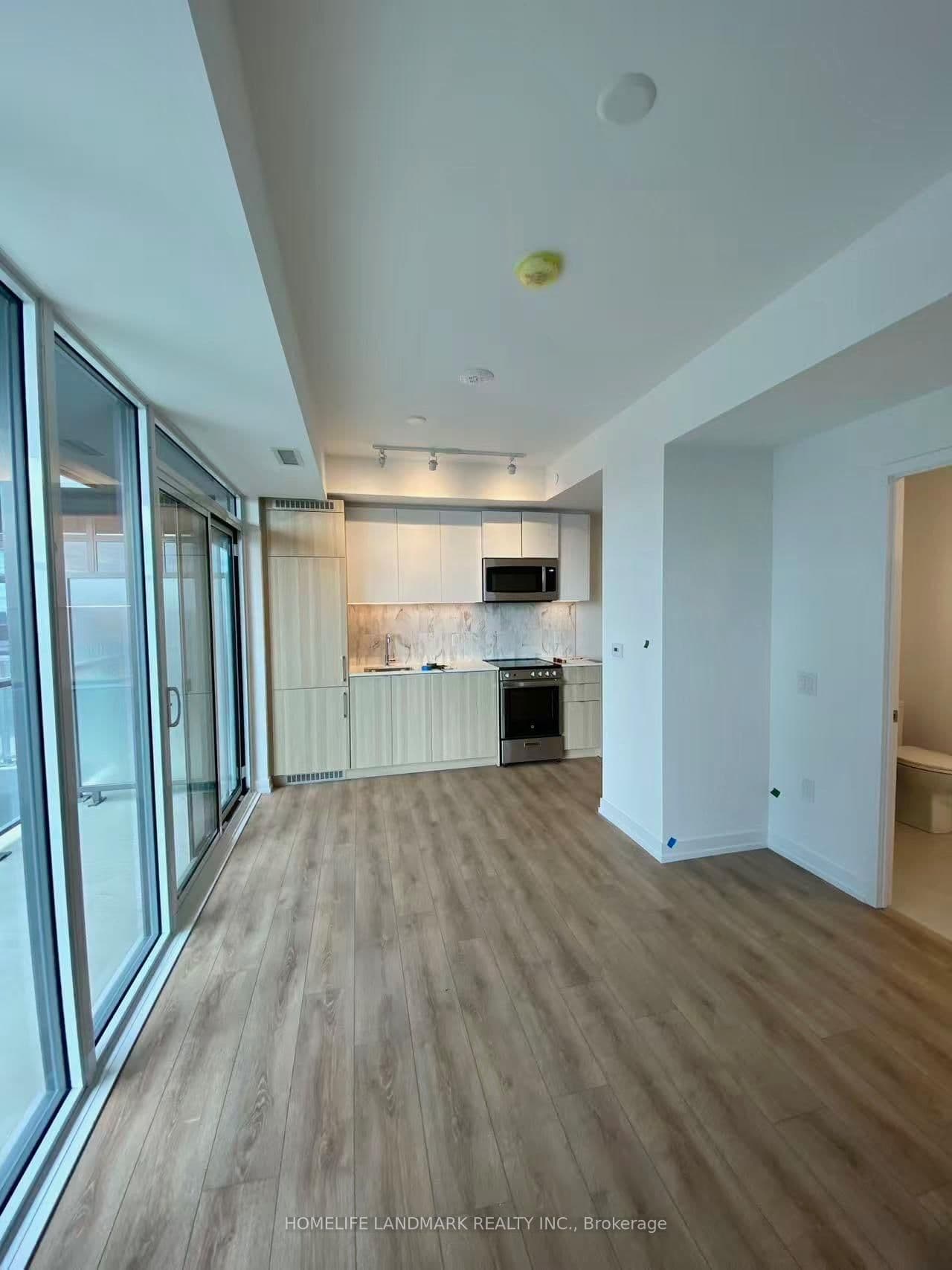 618 - 500 Dupont Street, Toronto, ON — photo 2