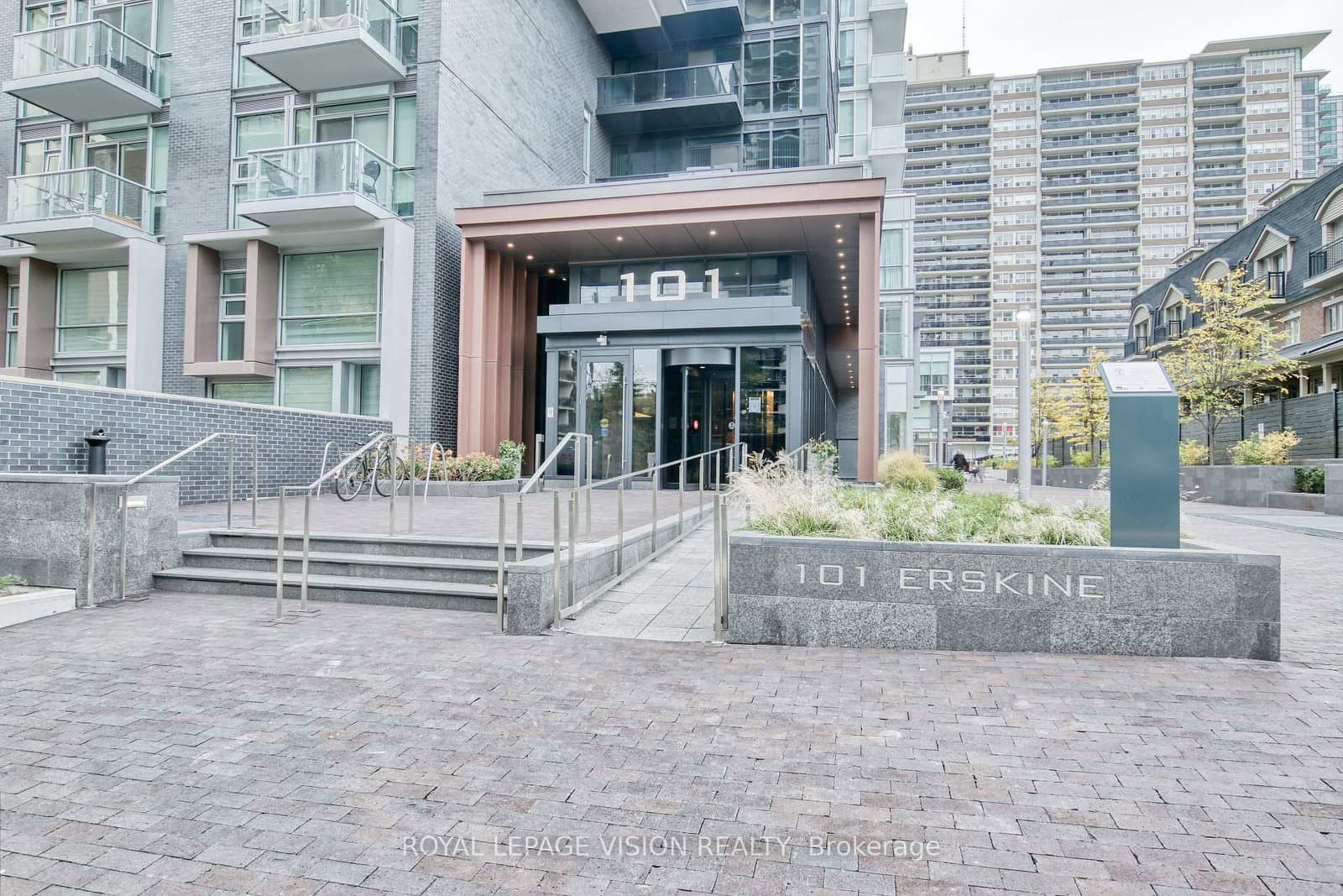 2106 - 101 Erskine Avenue, Toronto, ON — photo 2