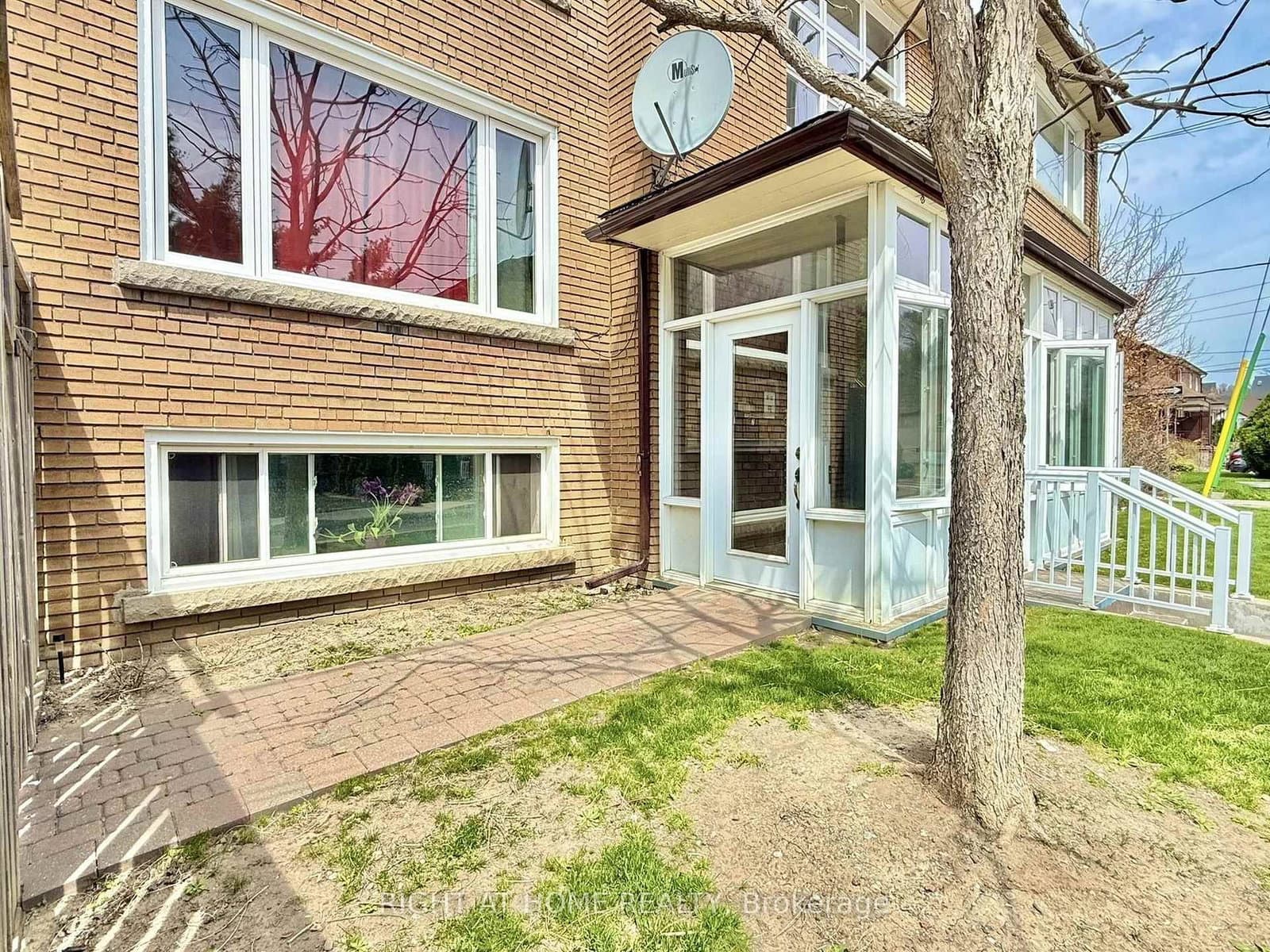3 - 20 Belvidere Avenue, Toronto, ON — photo 3
