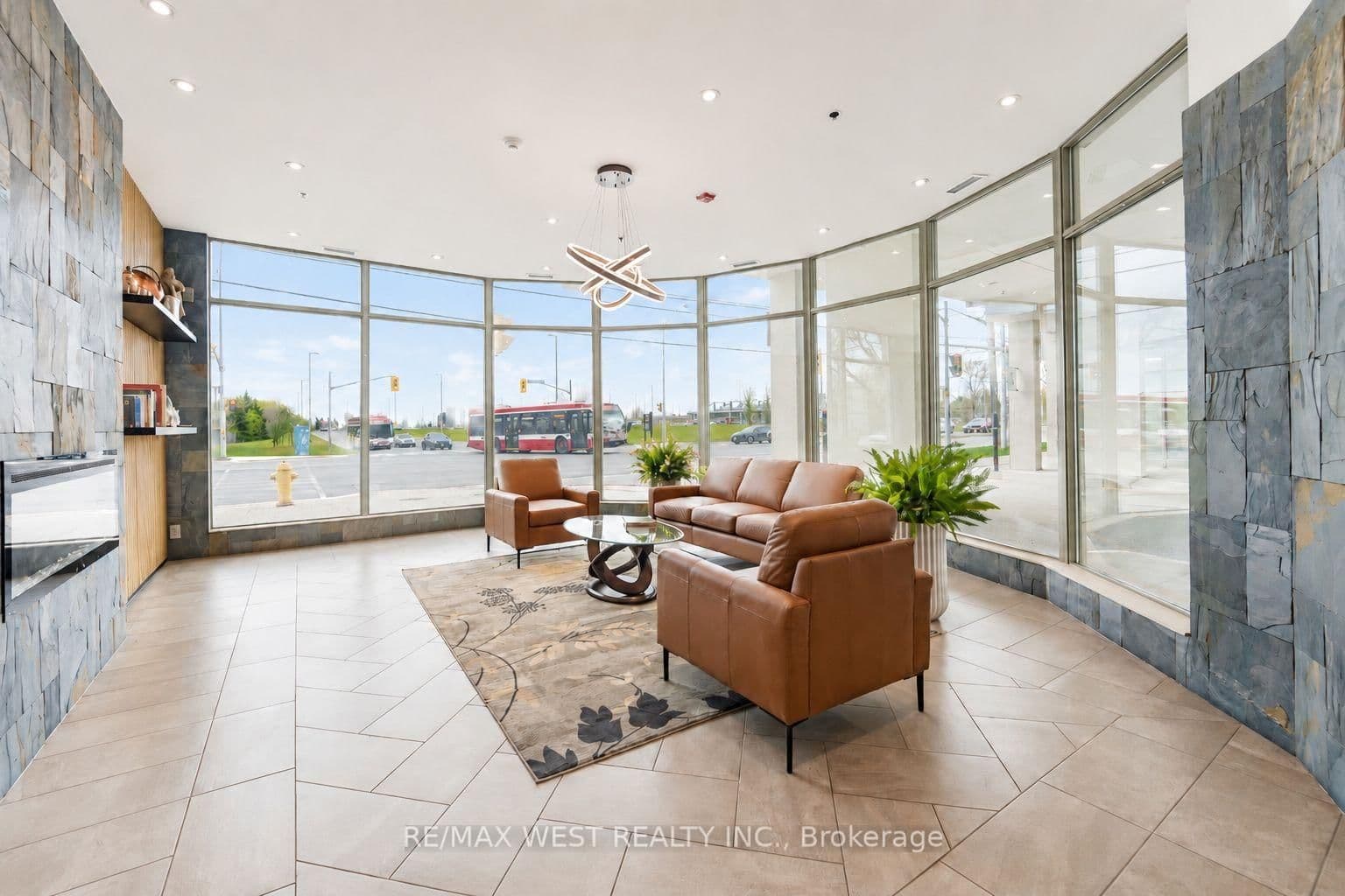 208 - 1030 Sheppard Avenue, Toronto, ON — photo 2