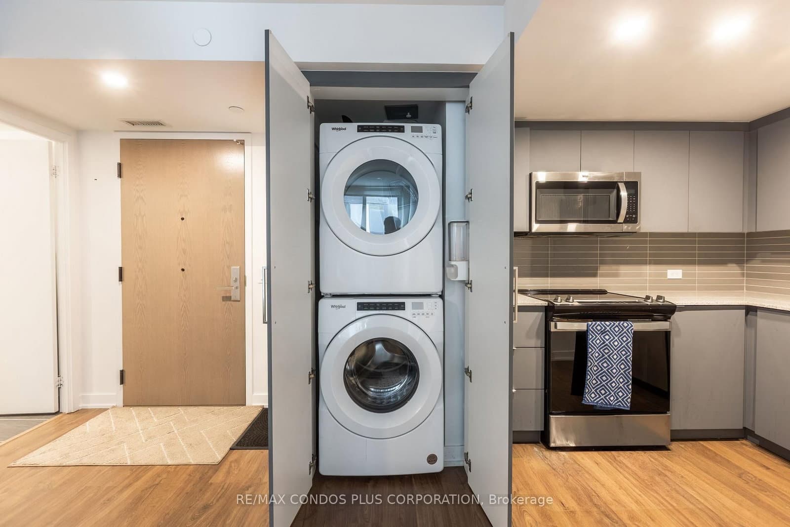 311 - 30 Tretti Way, Toronto, ON — photo 3