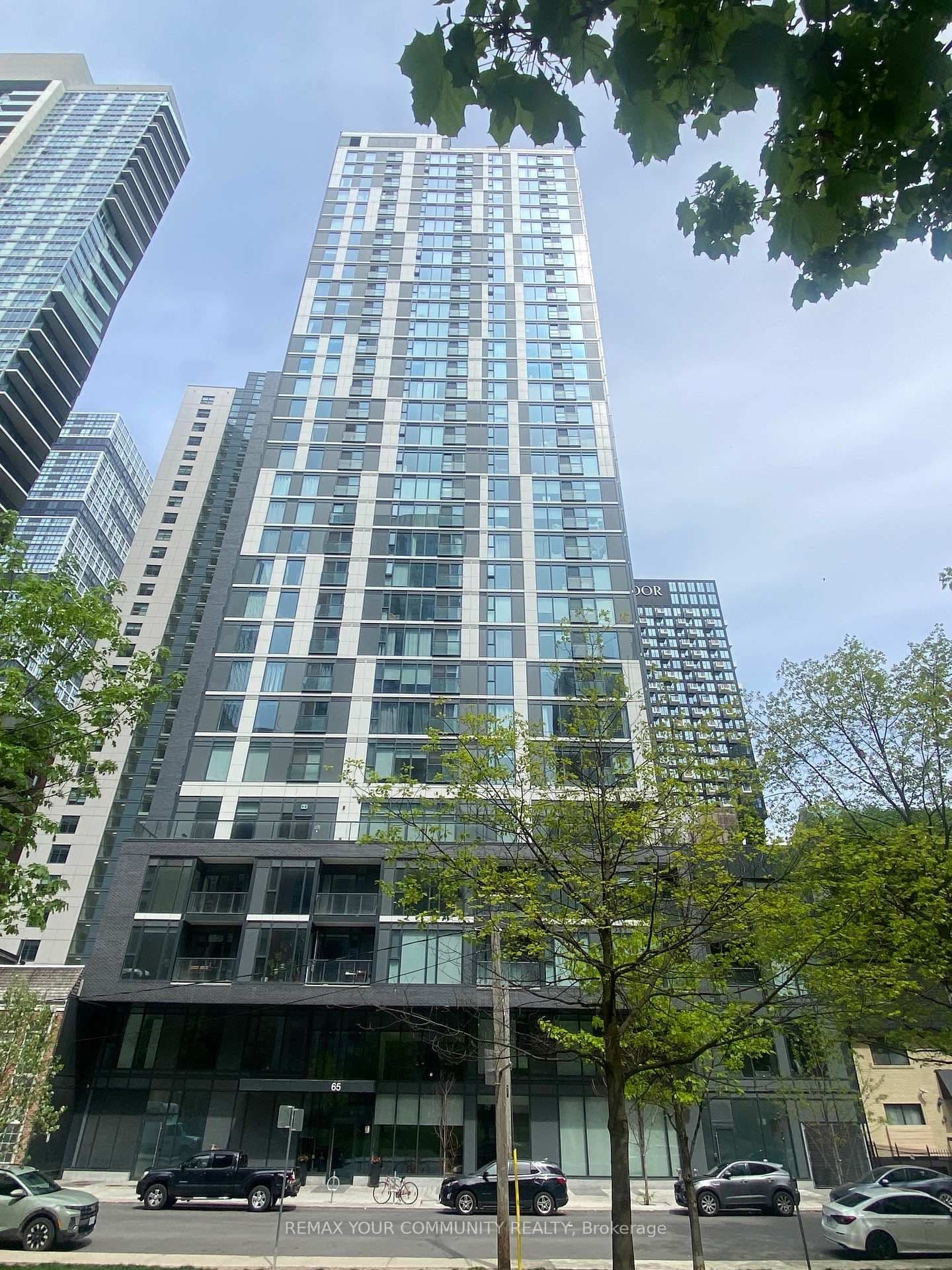 901 - 65 Mutual Street, Toronto, ON