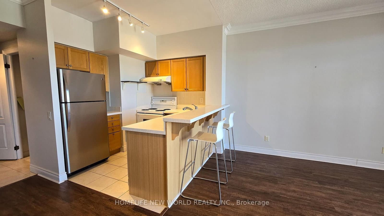 1202 - 2 Clairtrell Road, Toronto, ON — photo 2