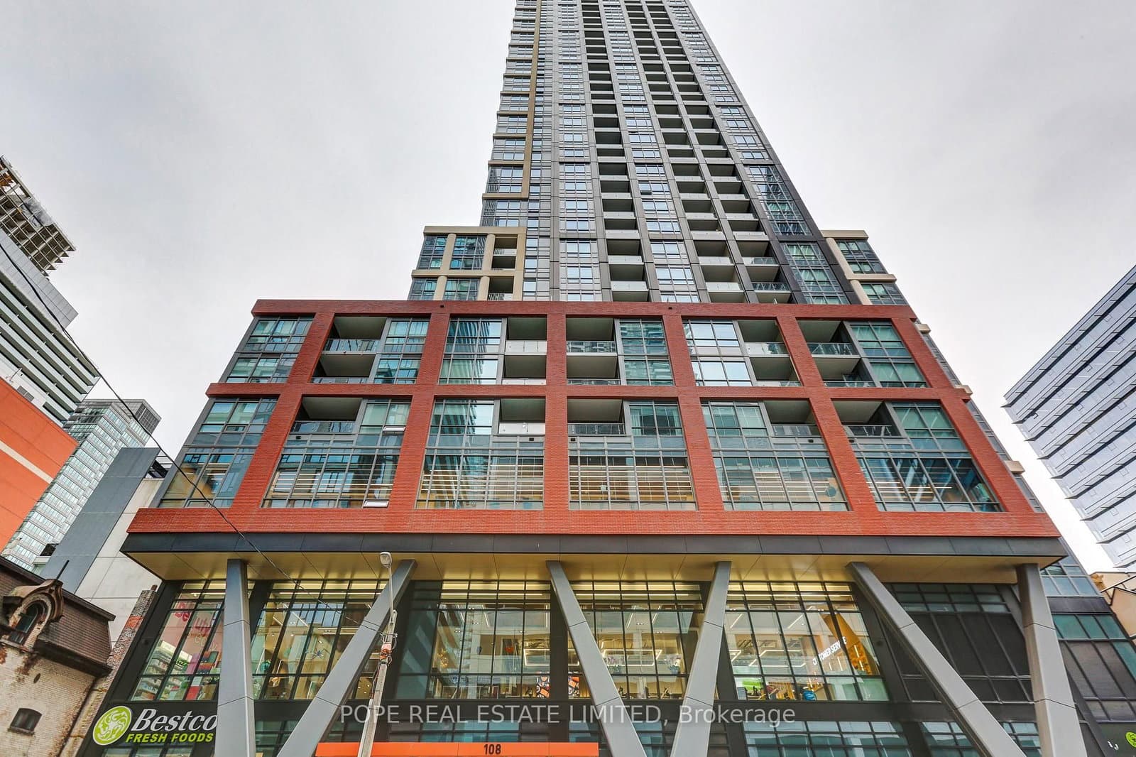 1502 - 108 Peter Street, Toronto, ON