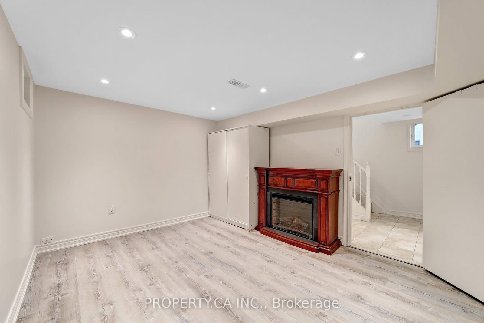 493 Winnette Avenue, Toronto, ON — photo 3