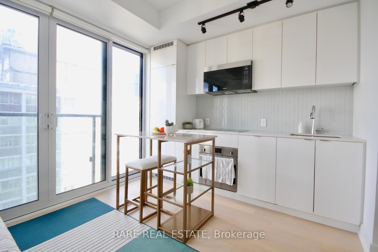 2108 - 7 Grenville Street, Toronto, ON — photo 3