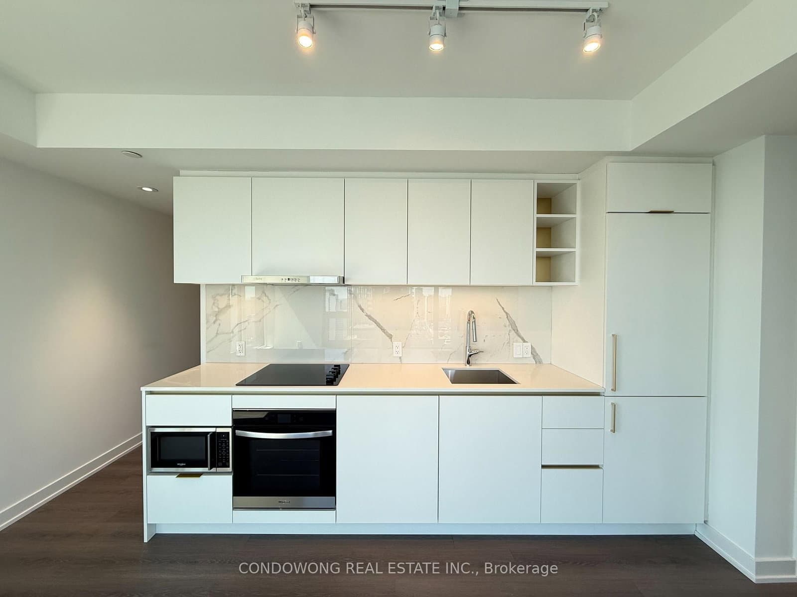 3309 - 8 Wellesley Street, Toronto, ON — photo 2