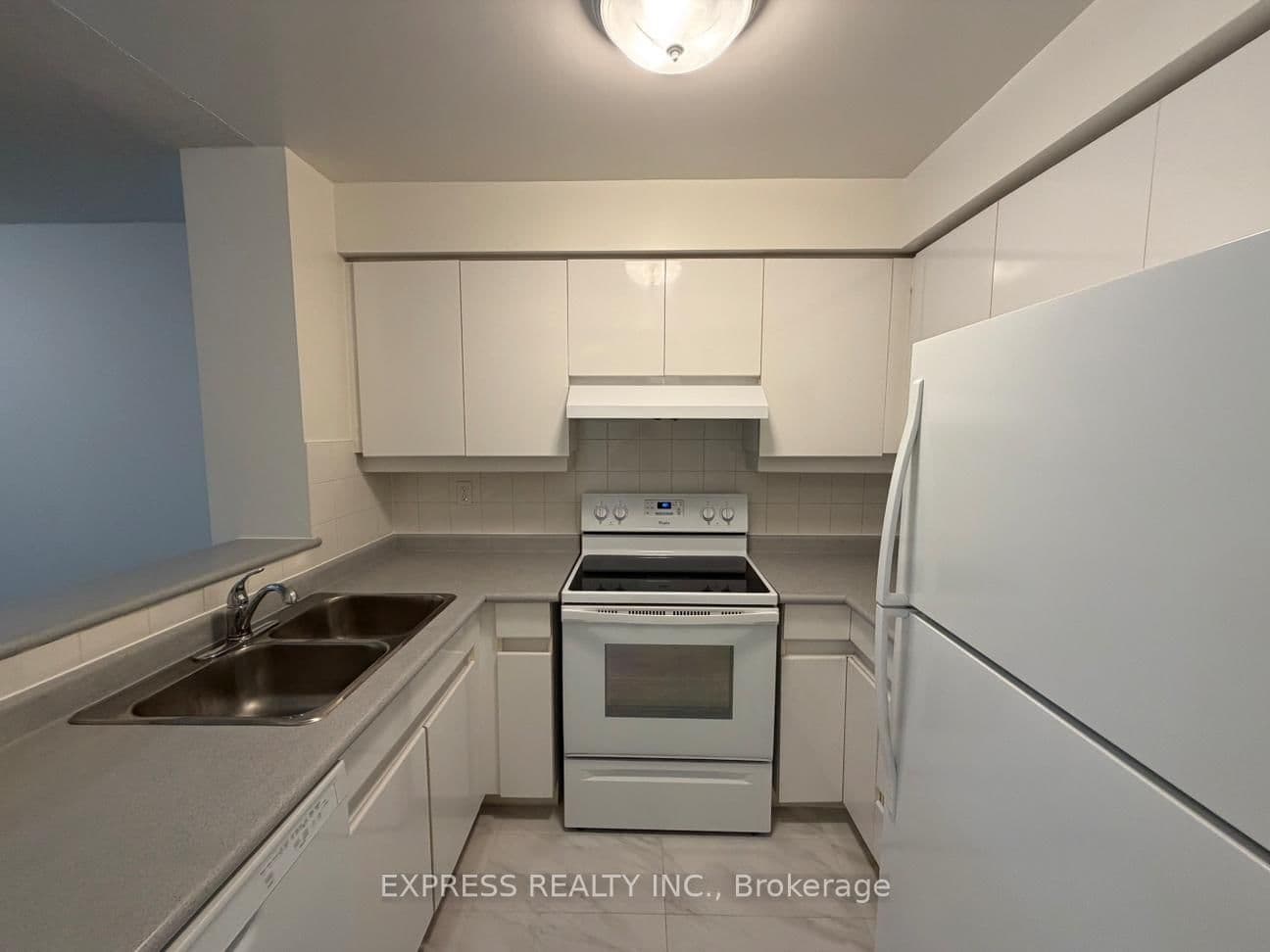 207 - 942 Yonge Street, Toronto, ON — photo 2