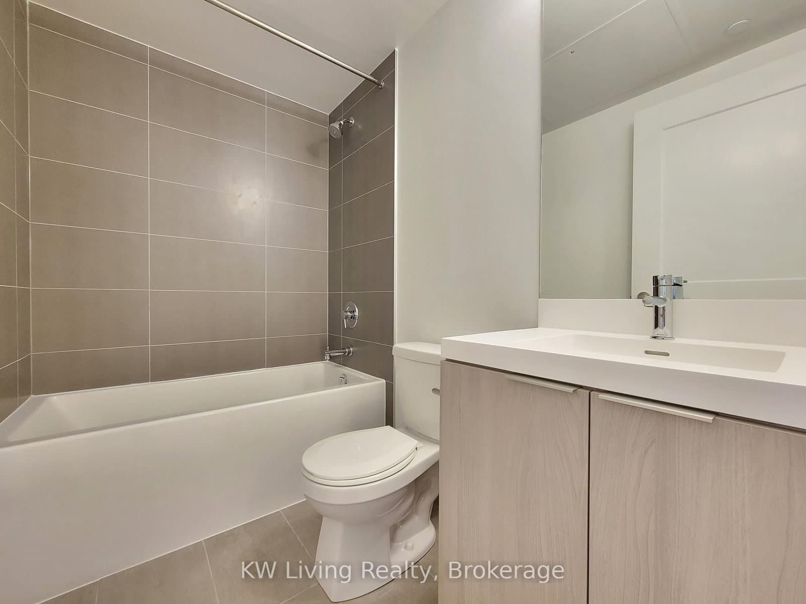 4522 - 28 Widmer Street, Toronto, ON — photo 3