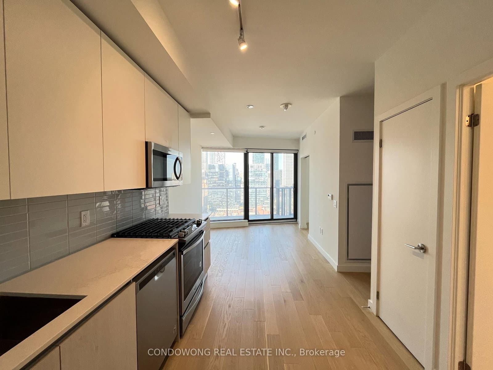2208 - 2A Church Street, Toronto, ON