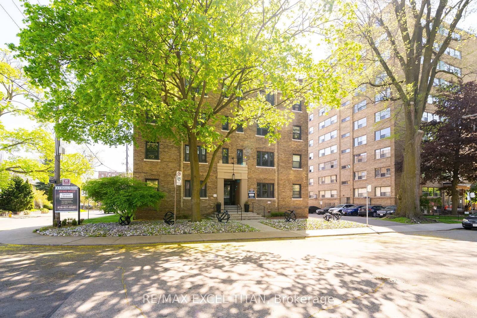 31 - 1 Mallory Gardens, Toronto, ON