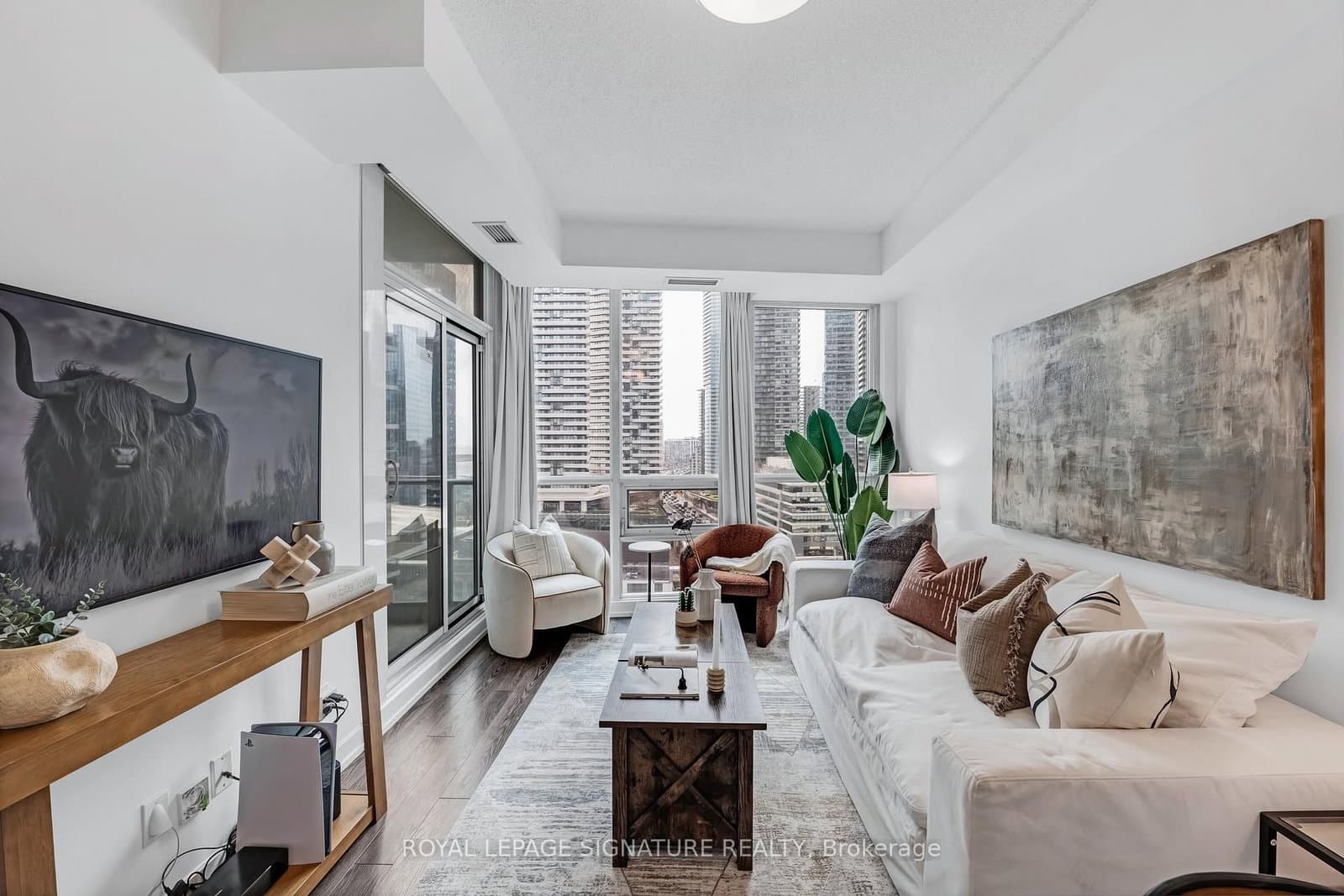 1801 - 18 Harbour Street, Toronto, ON