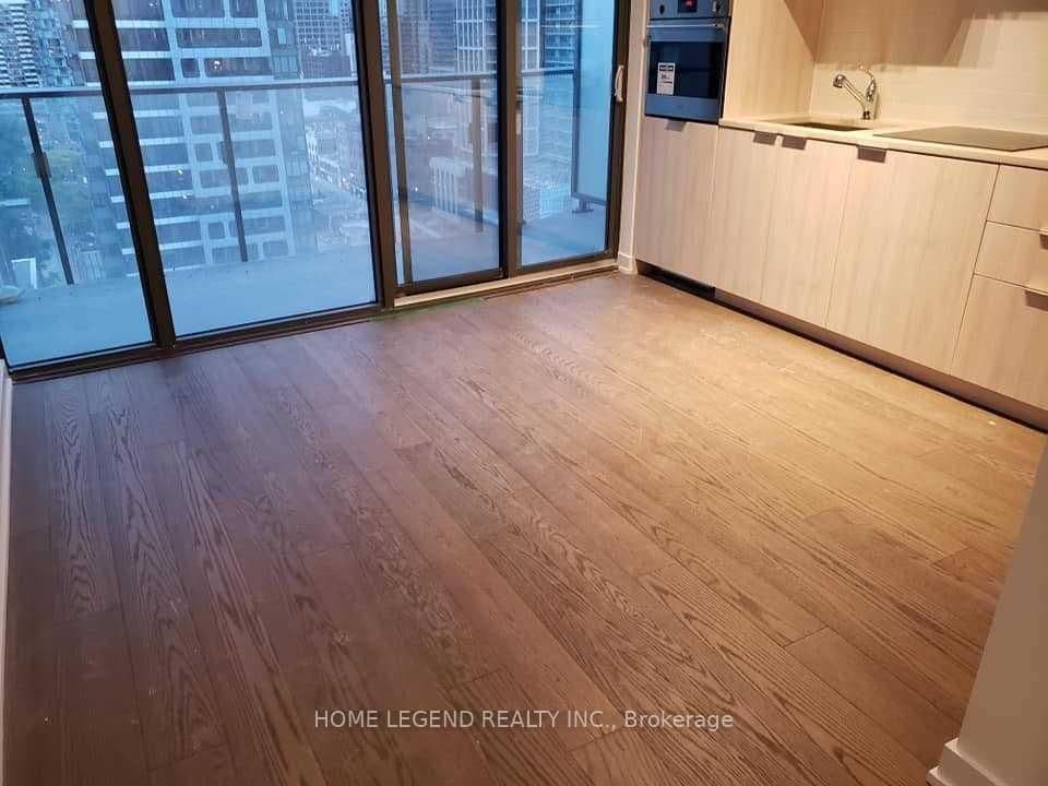 1510 - 11 Wellesley Street, Toronto, ON — photo 3