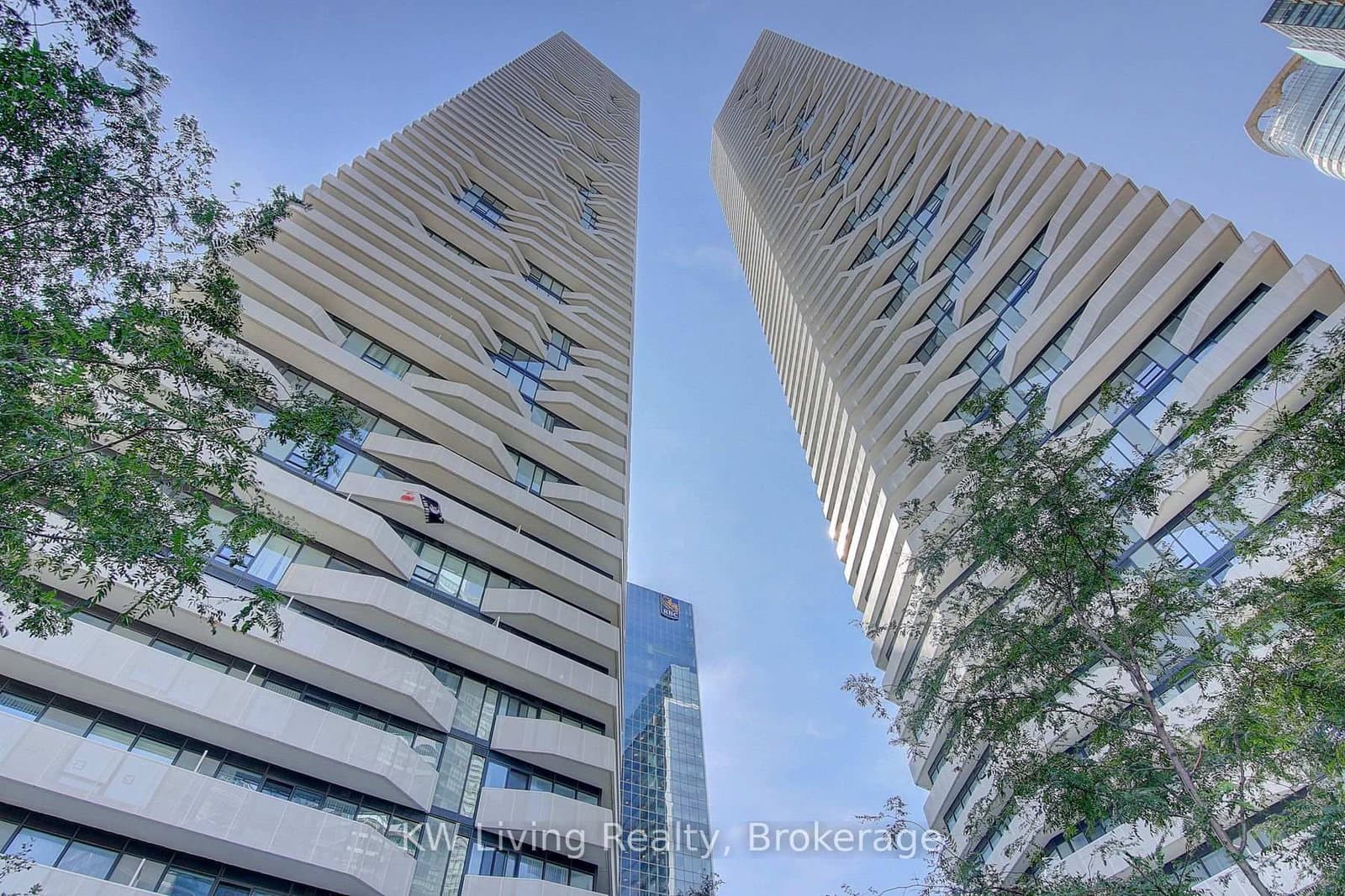 4011 - 100 Harbour Street, Toronto, ON