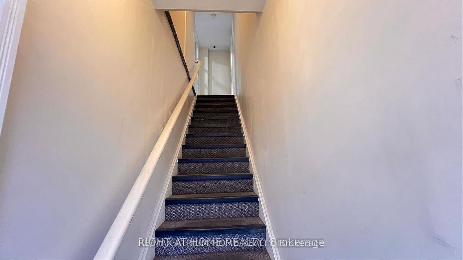 2nd B - 6024 Yonge Street, Toronto, ON — photo 2