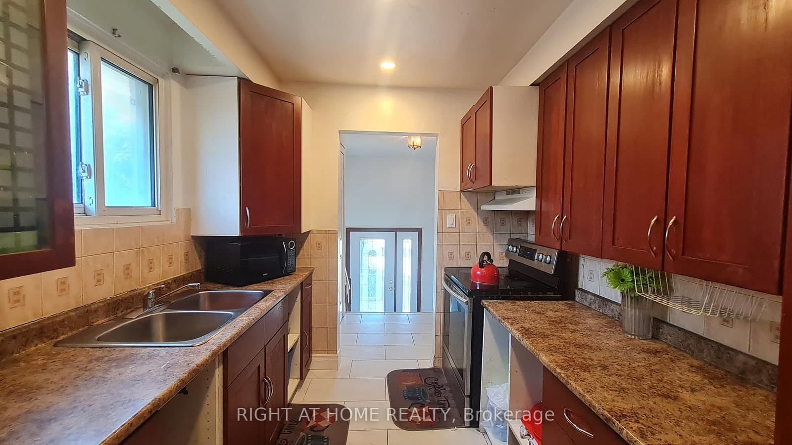RM A - 55 Littleleaf Drive, Toronto, ON — photo 2