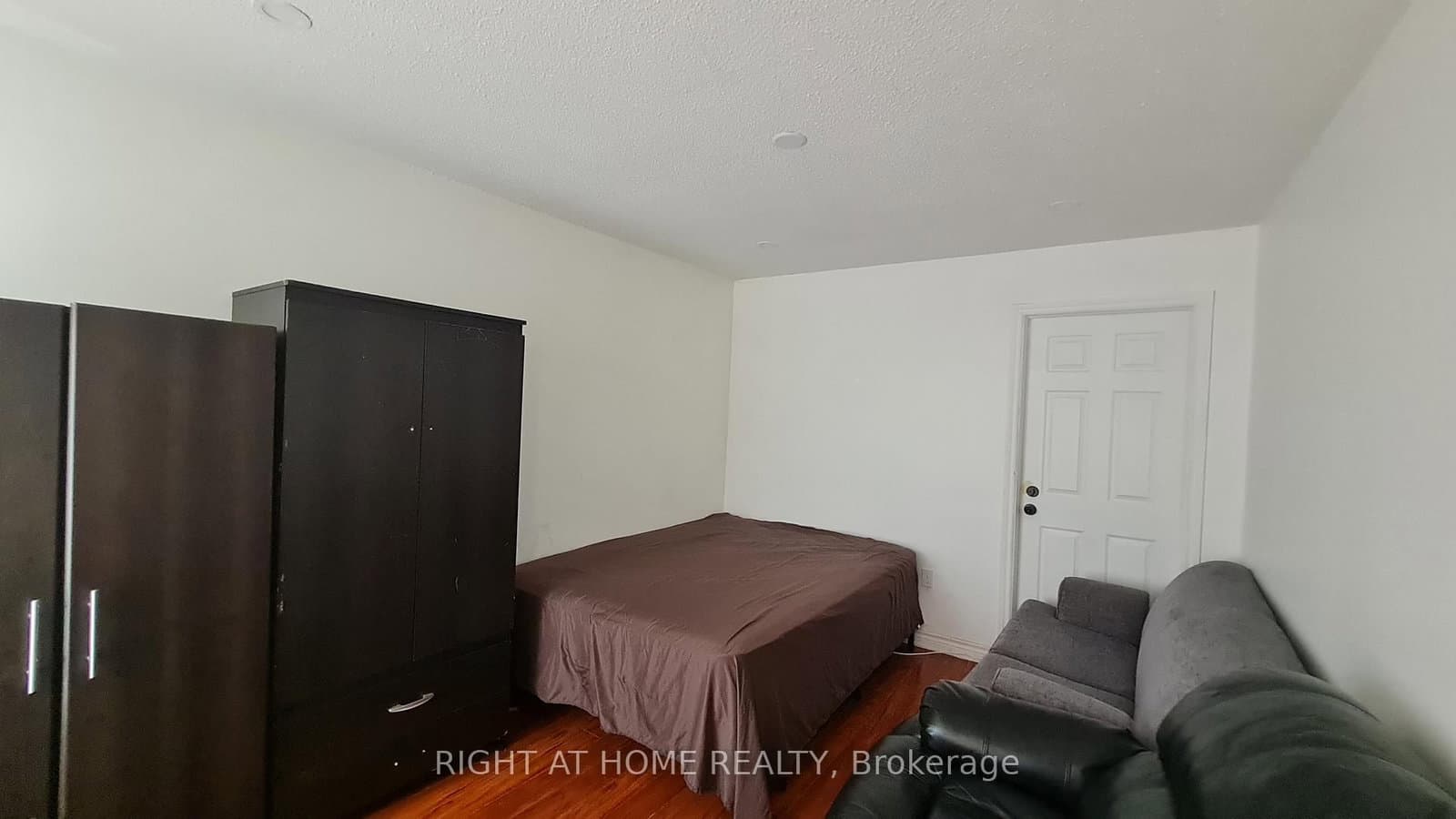 RM B - 55 Littleleaf Drive, Toronto, ON — photo 2