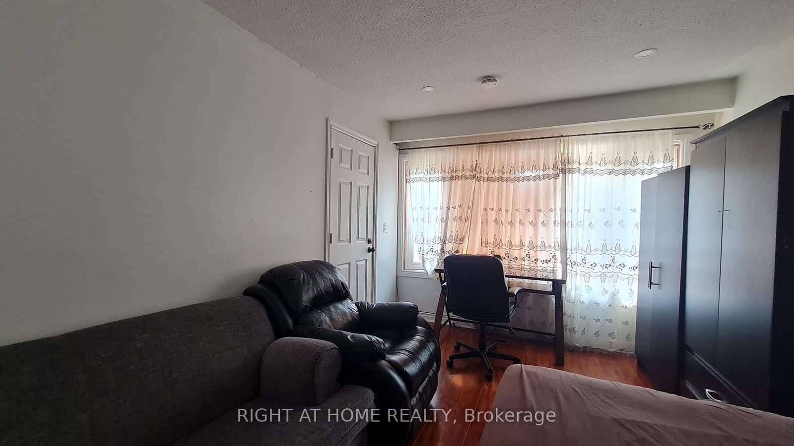 RM B - 55 Littleleaf Drive, Toronto, ON — photo 3