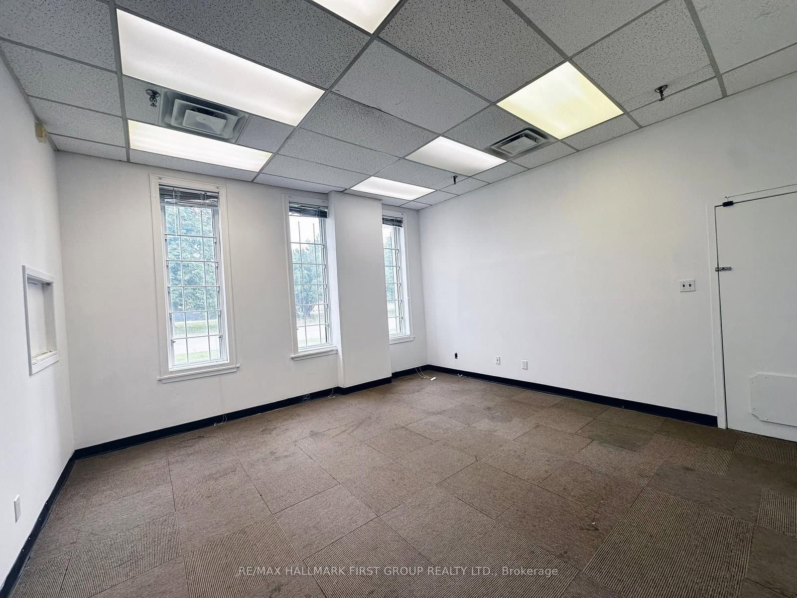5 - 126 Commercial Avenue, Ajax, ON — photo 3