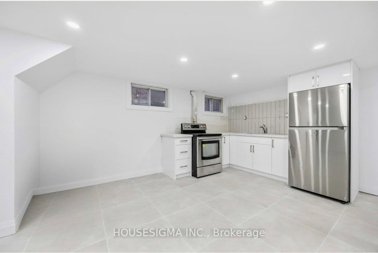 Basement - 66 Vauxhall Drive, Toronto, ON — photo 2