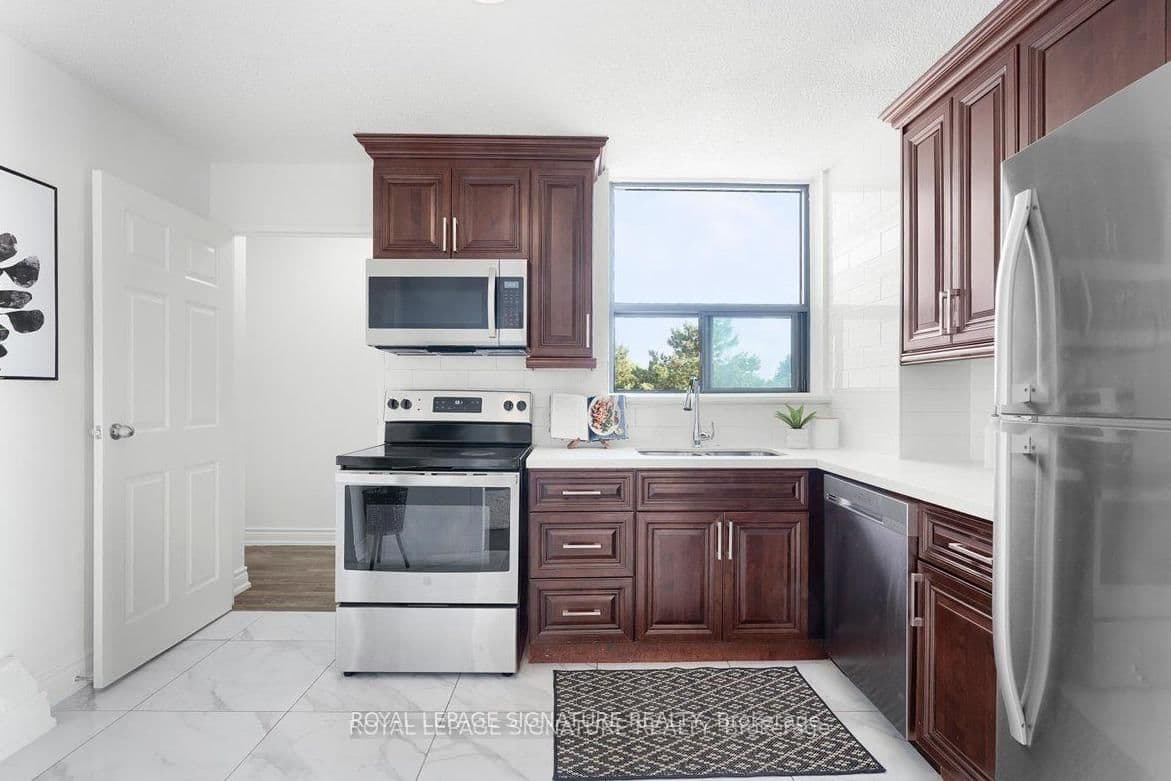 315 - 100 Wingarden Court, Toronto, ON — photo 2