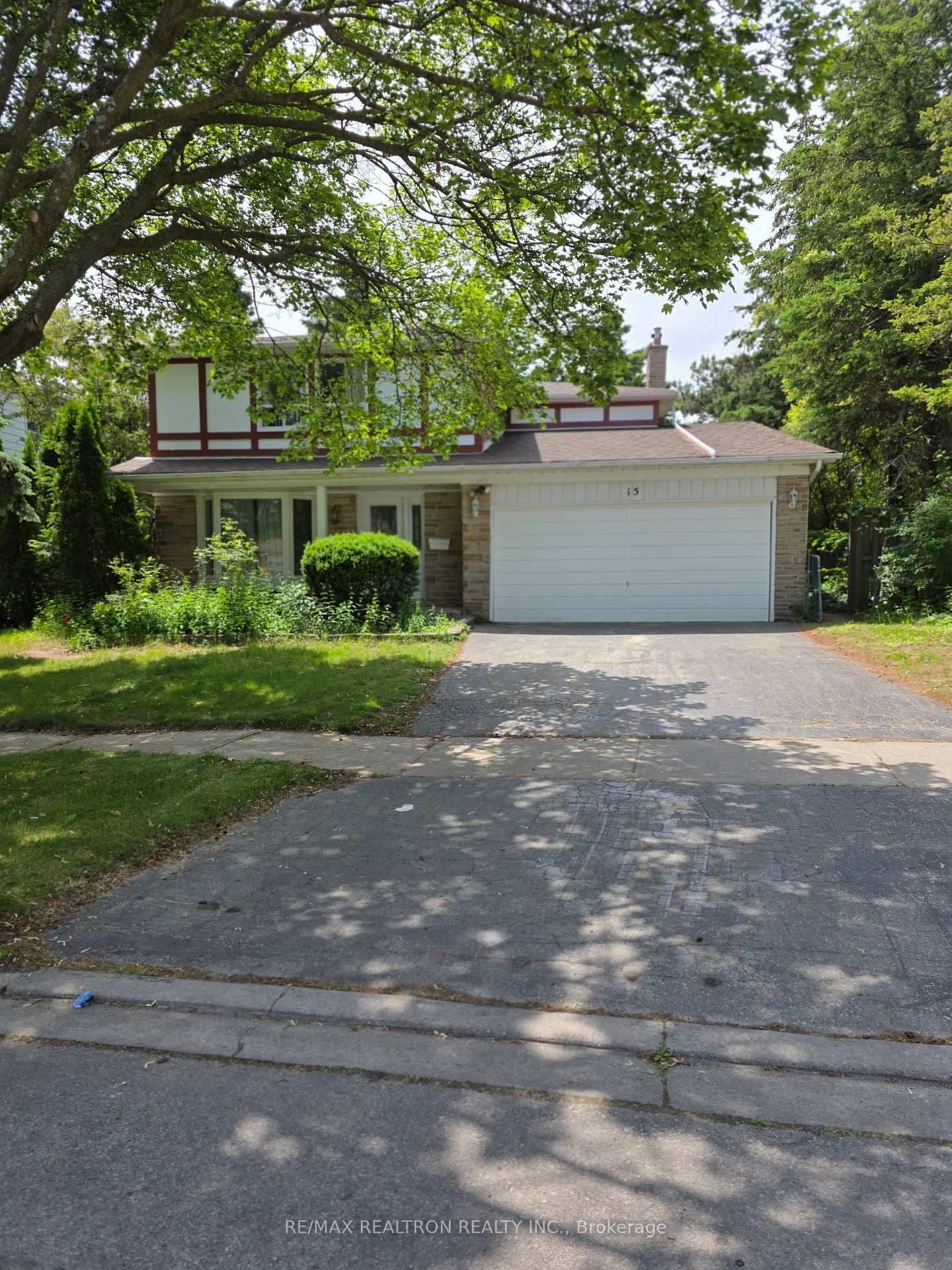 Basement - 15 Pipers Green Avenue, Toronto, ON