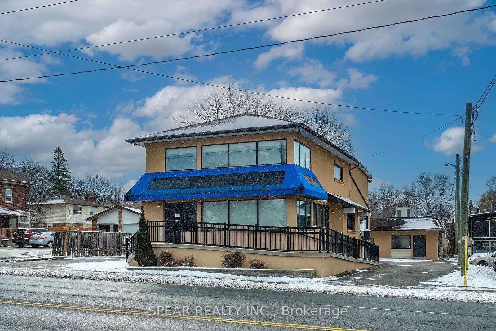421 Dundas Street, Whitby, ON — photo 2
