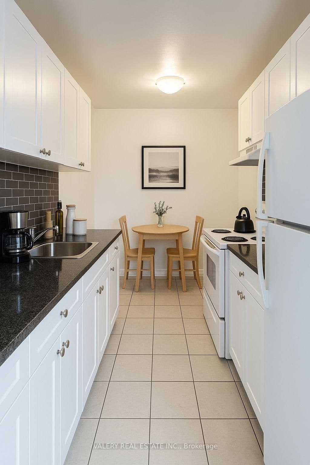 805 - 35 Confederation Drive, Toronto, ON — photo 2