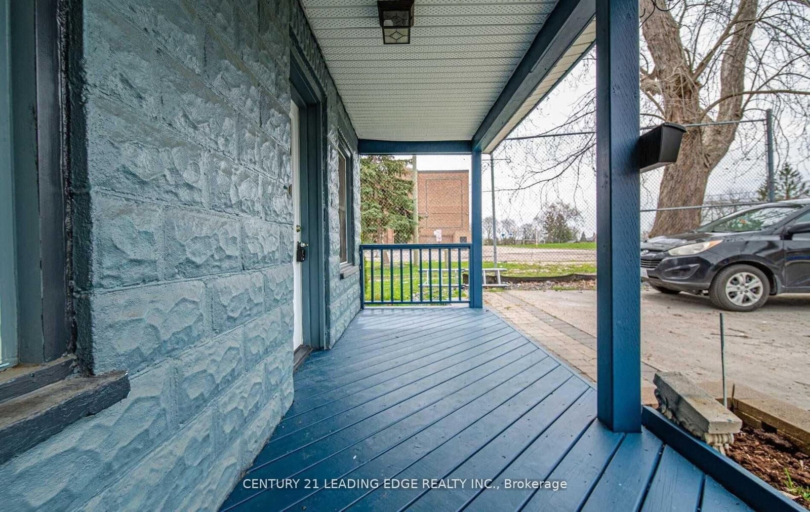 273 Clarke Street, Oshawa, ON — photo 2