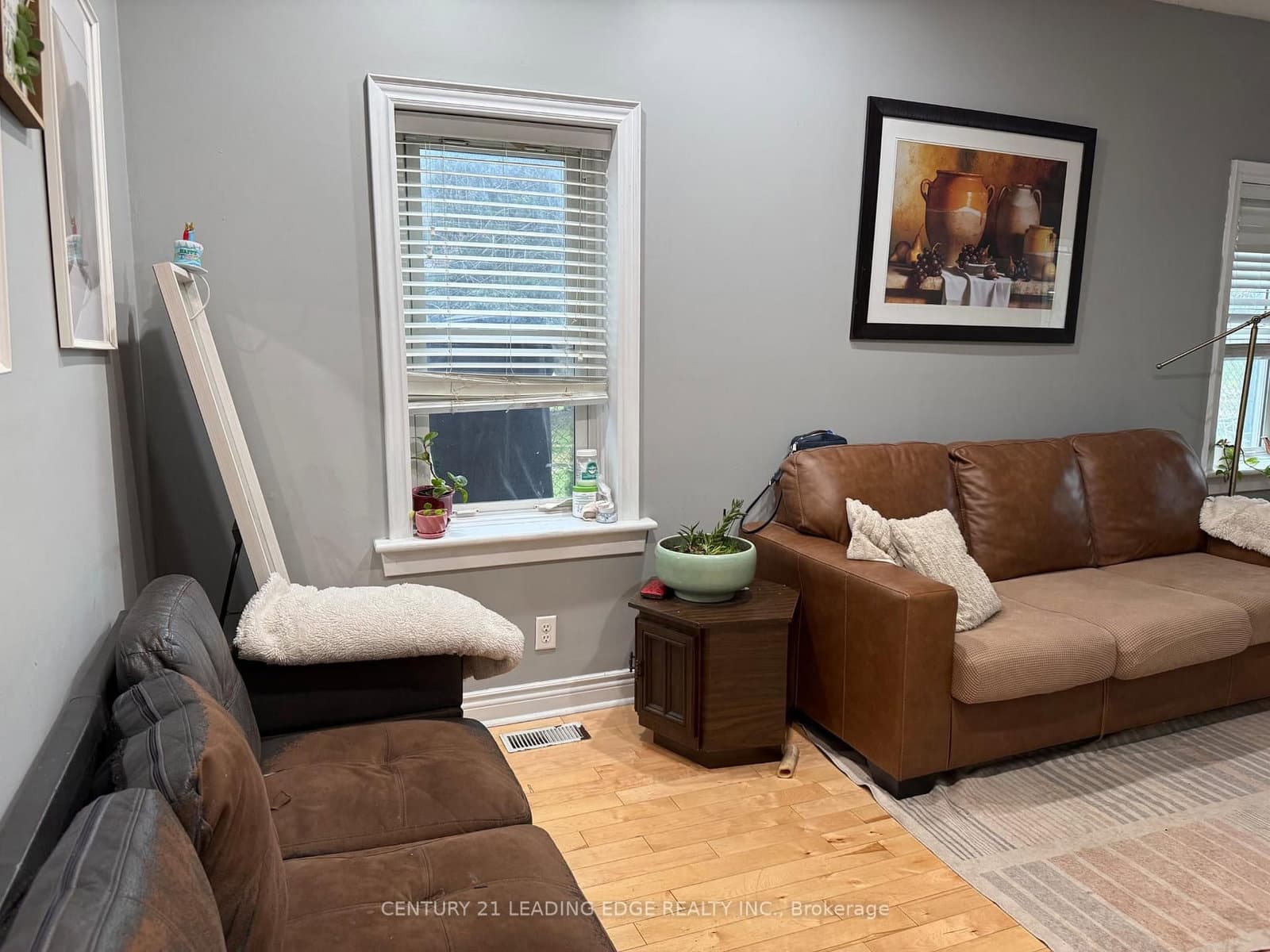 273 Clarke Street, Oshawa, ON — photo 3
