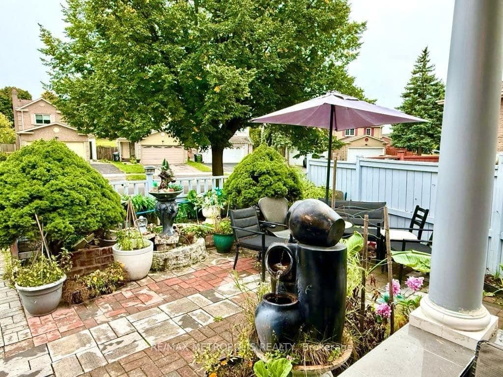 4 Shepmore Terrace, Toronto, ON — photo 3
