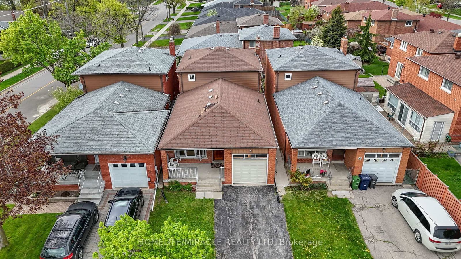 4 Greendowns Drive, Toronto, ON — photo 2