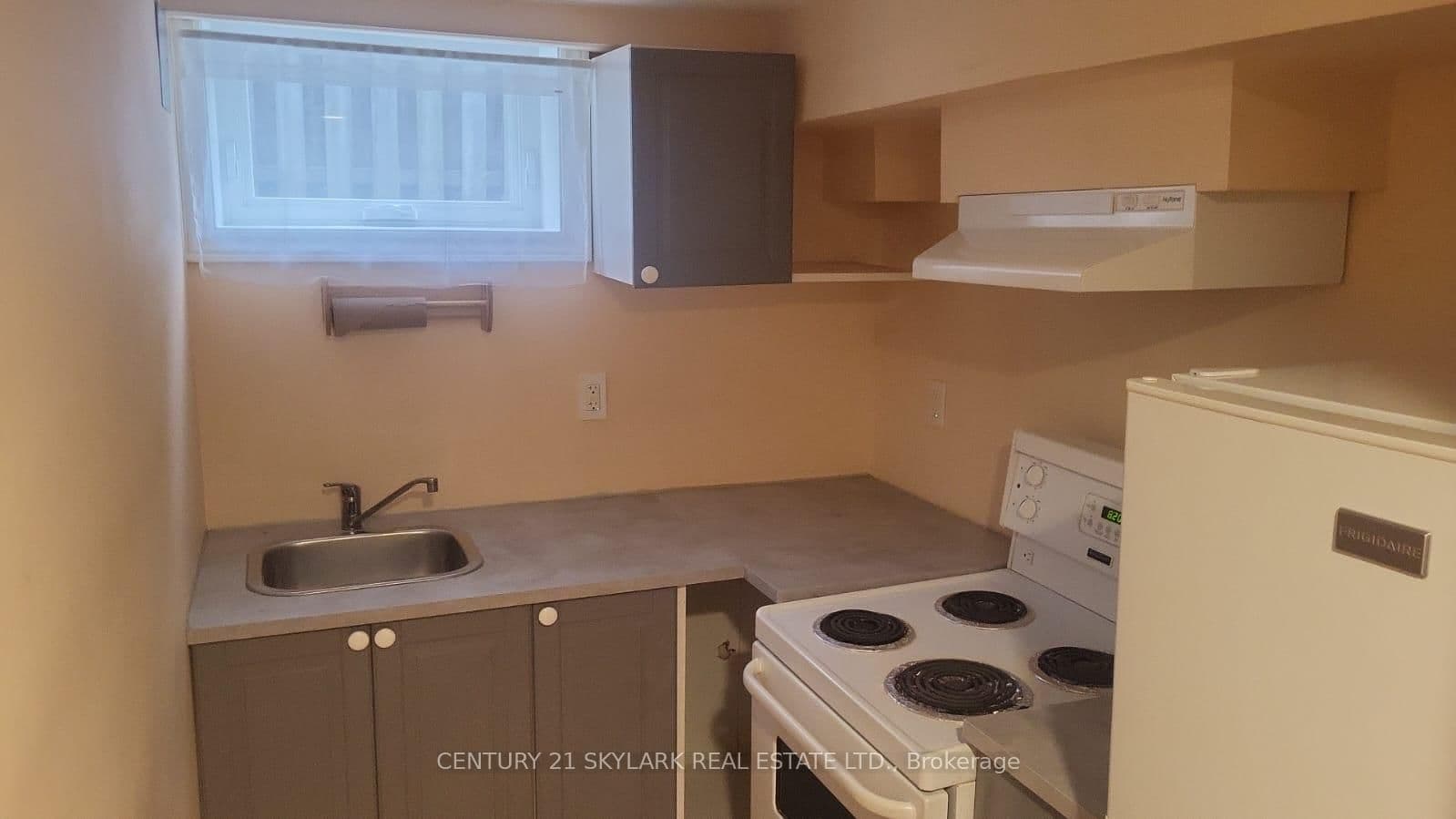 Basement - 44 Holswade Road, Toronto, ON — photo 2