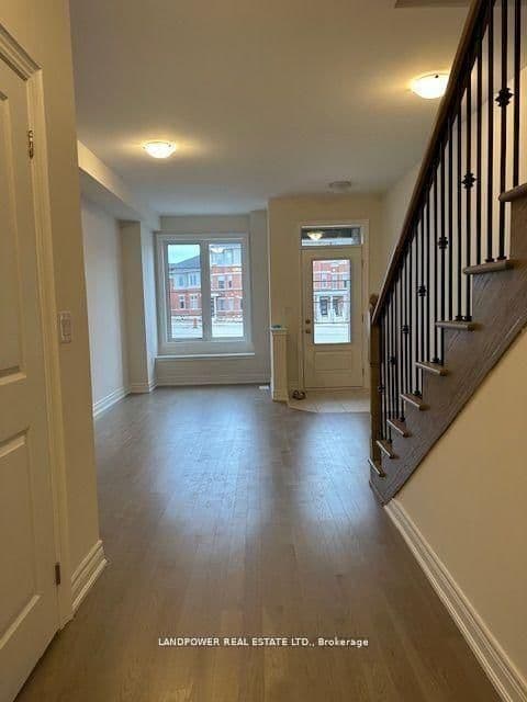 2906 Whites Road, Pickering, ON — photo 2
