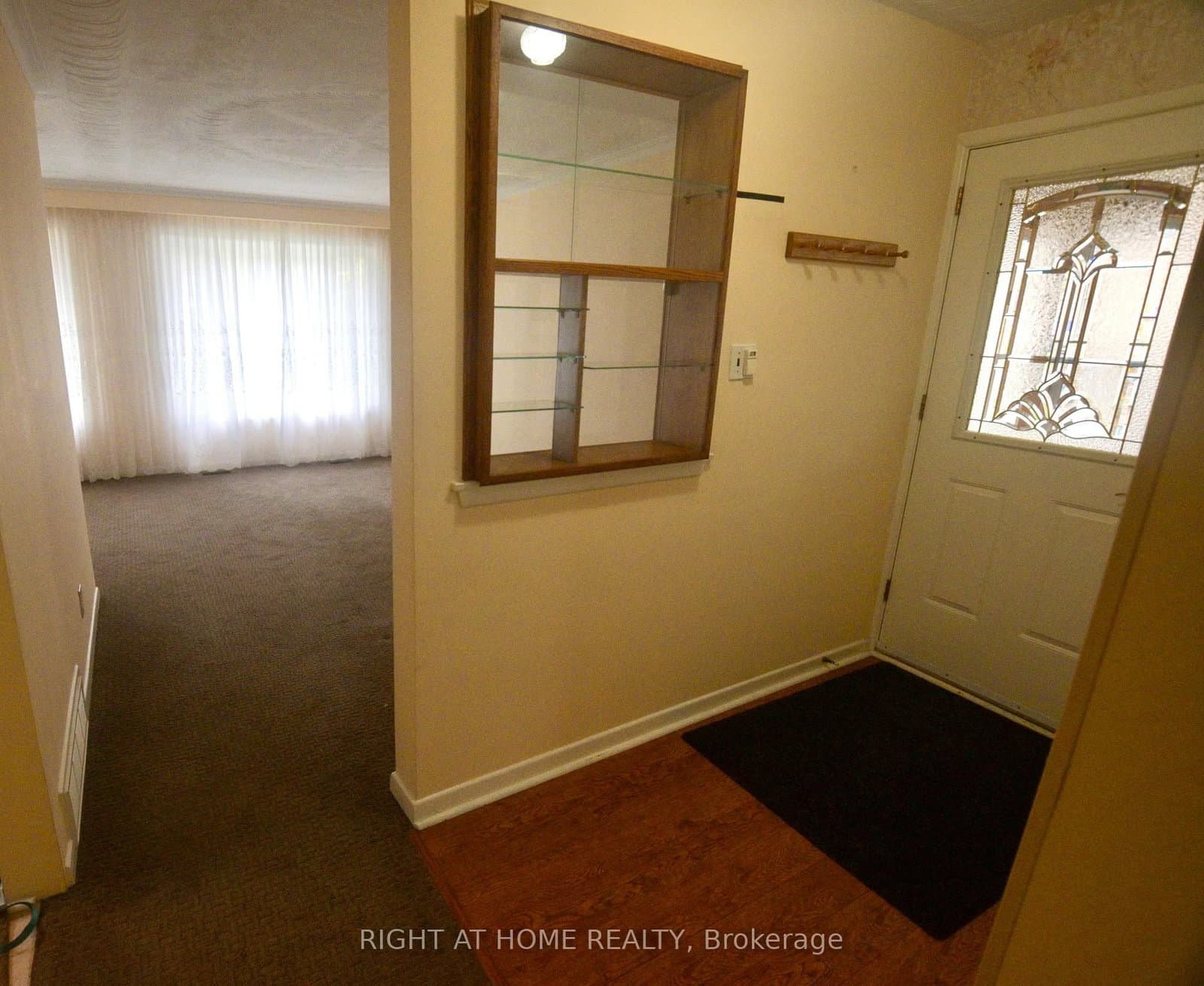 29 Rowatson Road, Toronto, ON — photo 2