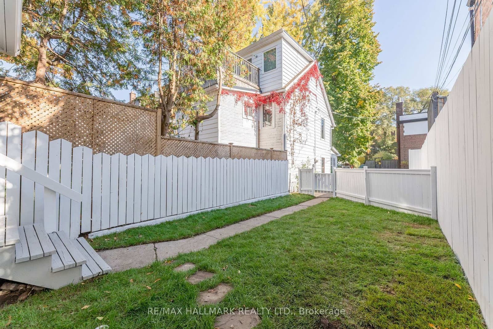 106 Willow Avenue, Toronto, ON — photo 2
