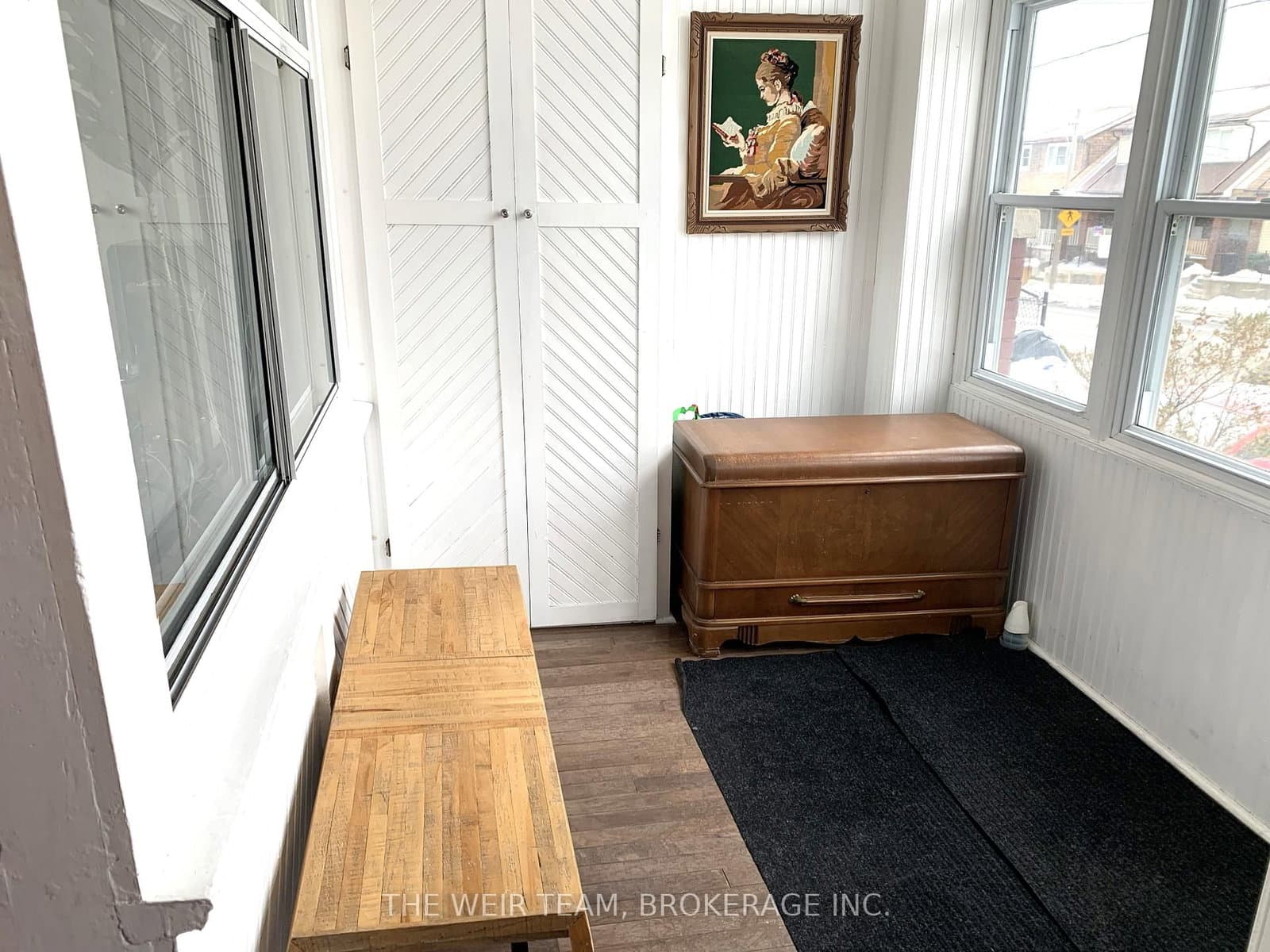 911 Woodbine Avenue, Toronto, ON — photo 2