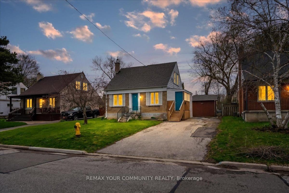 31 Allister Avenue, Toronto, ON — photo 2