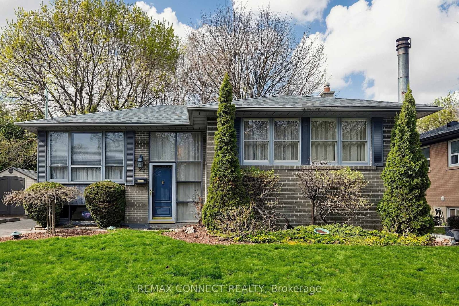 22 Woodgrove Drive, Toronto, ON