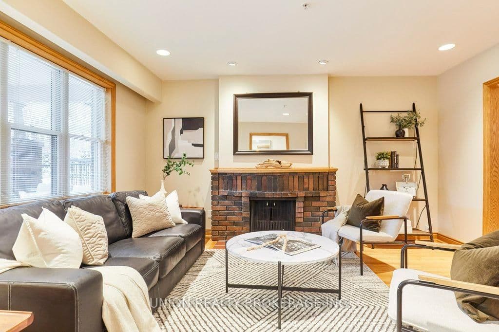 59 Hammersmith Avenue, Toronto, ON — photo 3
