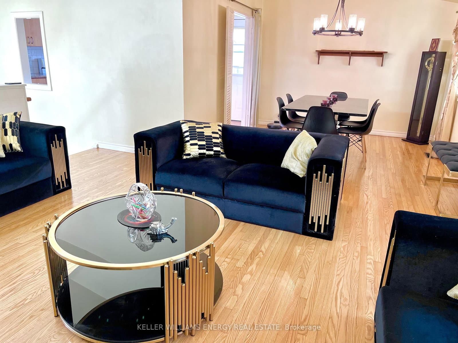 42 Oakley Boulevard, Toronto, ON — photo 3
