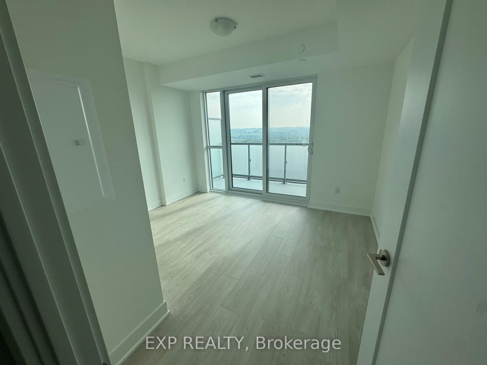 2403 - 2545 Simcoe Street, Oshawa, ON — photo 3