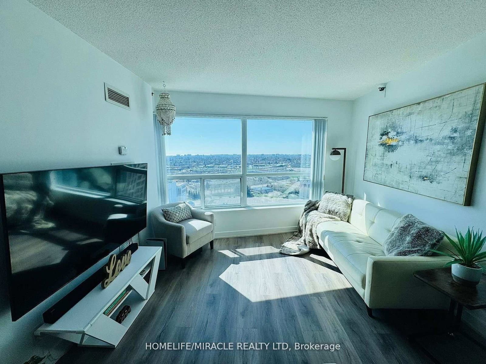 2106 - 36 Lee Centre Drive, Toronto, ON — photo 2