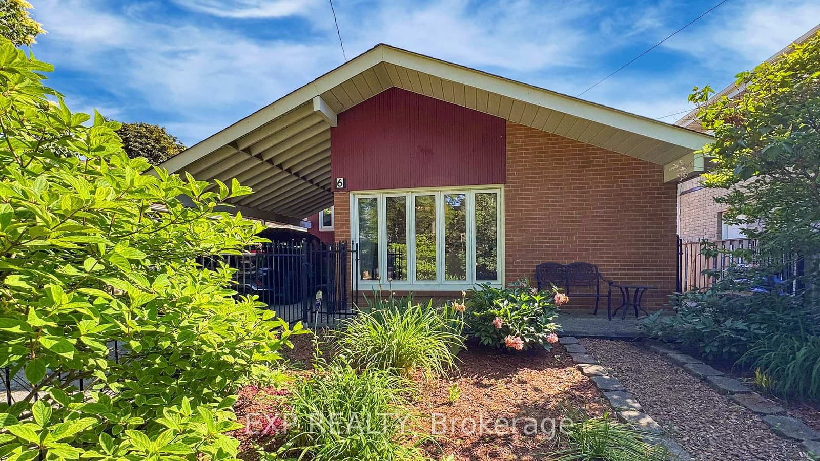 6 Abbottswood Road, Toronto, ON — photo 2