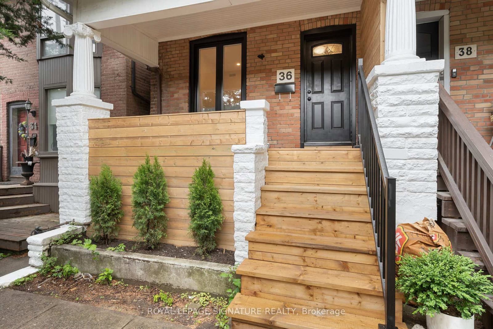 Upper - 36 Tennis Crescent, Toronto, ON