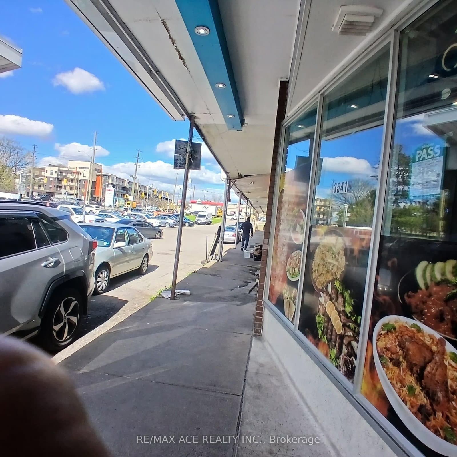 3541 St Clair Avenue, Toronto, ON — photo 3
