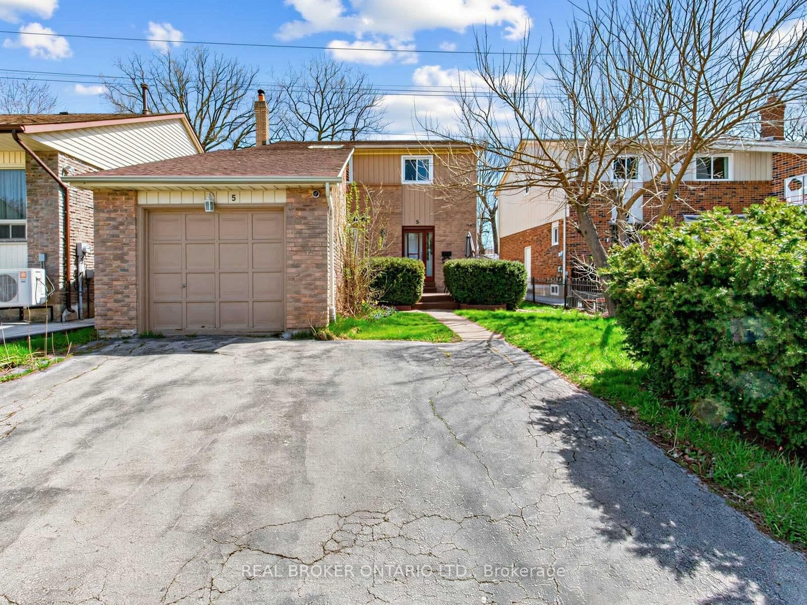 5 Firebrace Road, Toronto, ON