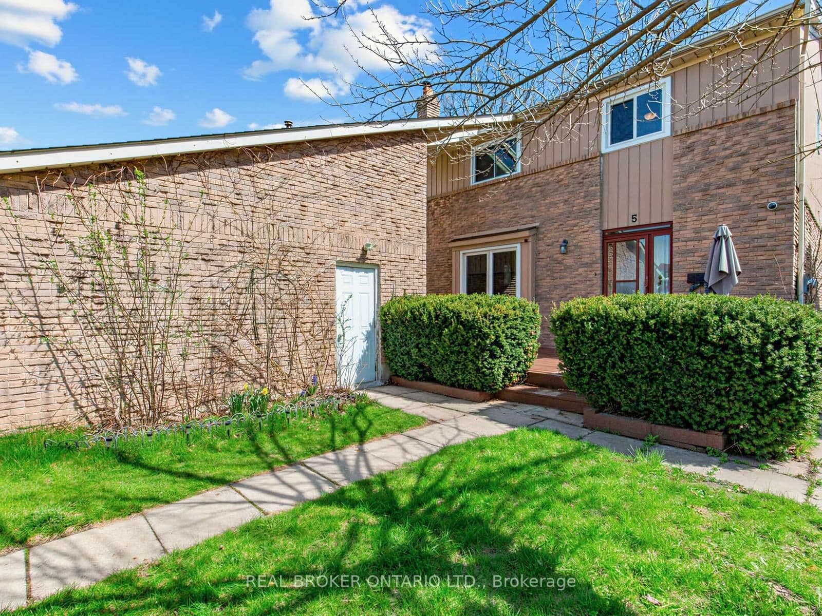 5 Firebrace Road, Toronto, ON — photo 2