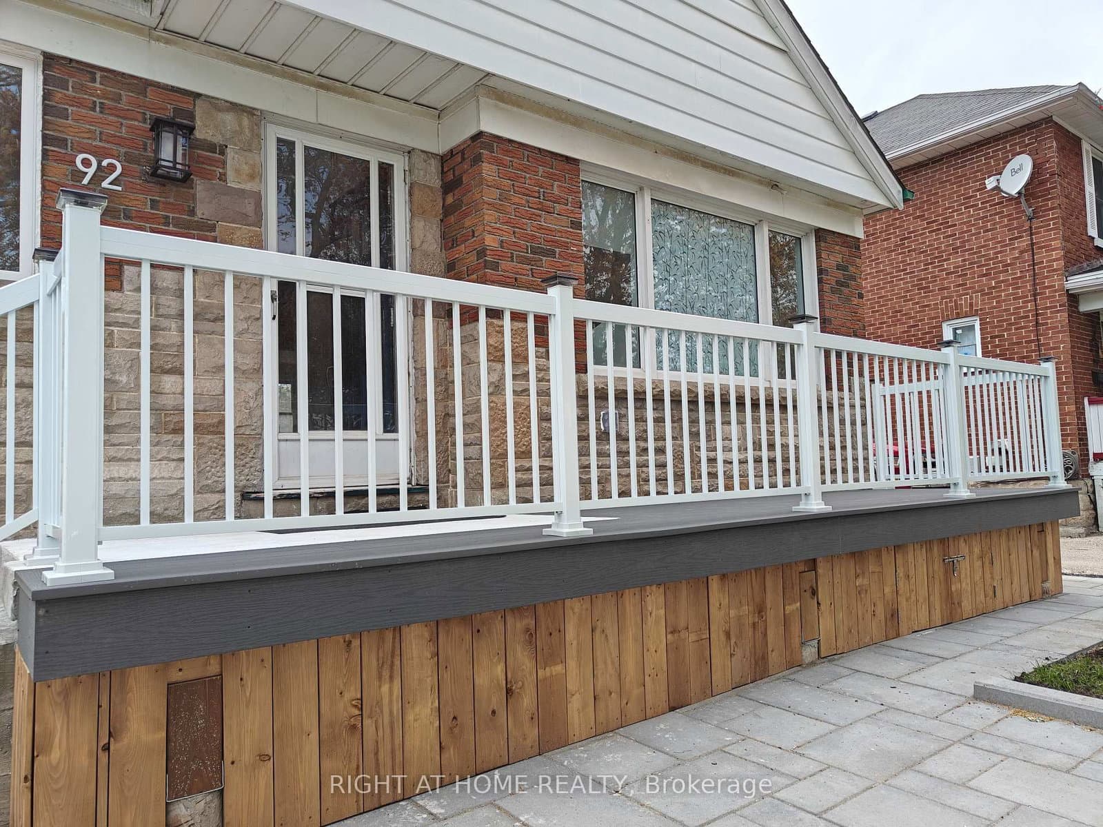 Upper - 92 Cadillac Avenue, Oshawa, ON — photo 3